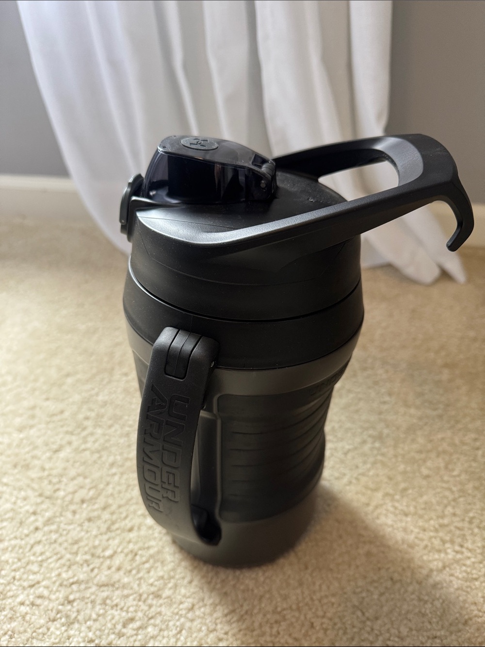Under Armour Matte Black 64 Oz Sports Water Jug